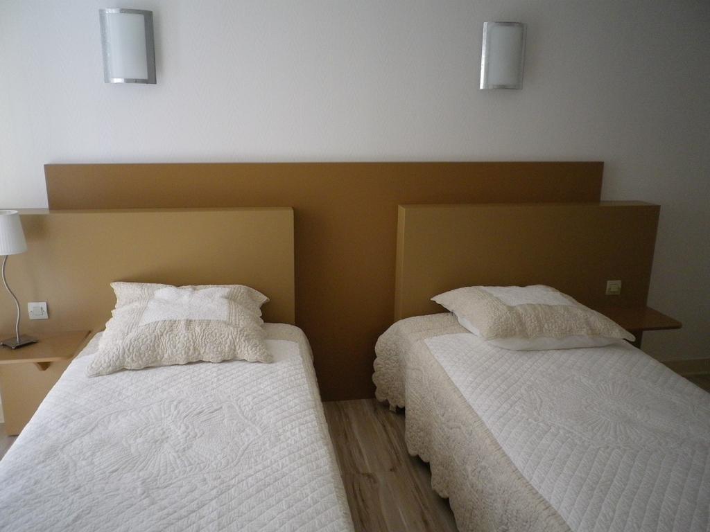 Logis Du Jacquelin Hotel Doussay ภายนอก รูปภาพ
